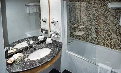ماریوت واسیلفسکی (ریور پالاس) سنت پترزبورگ